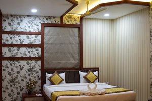 Room & Suite