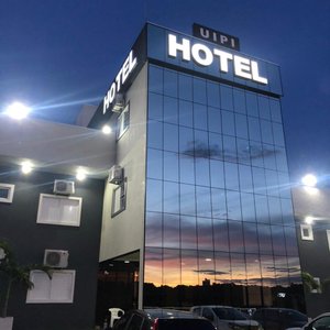 Hotel localizado na BR 163 saída para Sinop, MT com acesso rápido a cidade