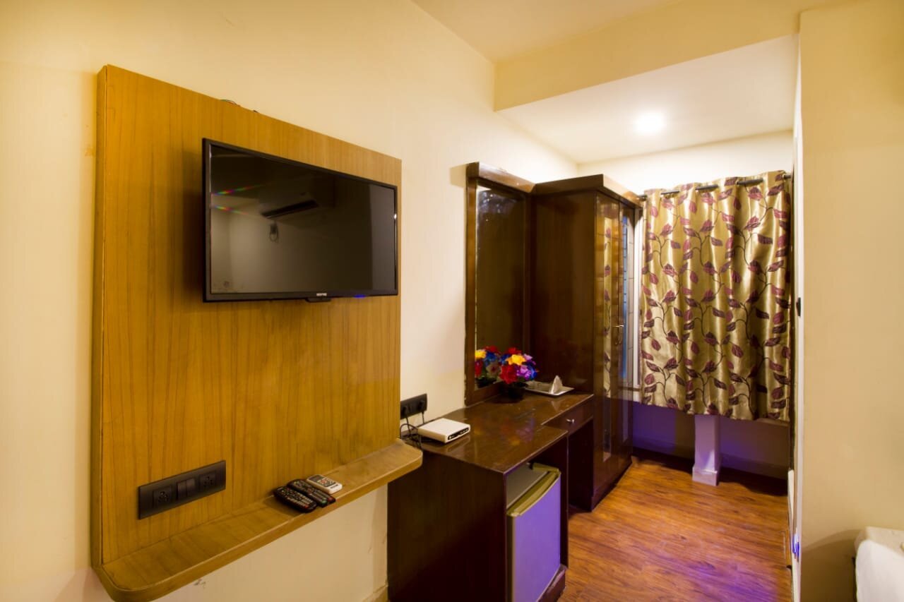 RAINBOW INTERNATIONAL LAKDIKAPUL - Prices & Hotel Reviews (Hyderabad, India) RAINBOW INTERNATIONAL LAKDIKAPUL - Prices &  Hotel... 
