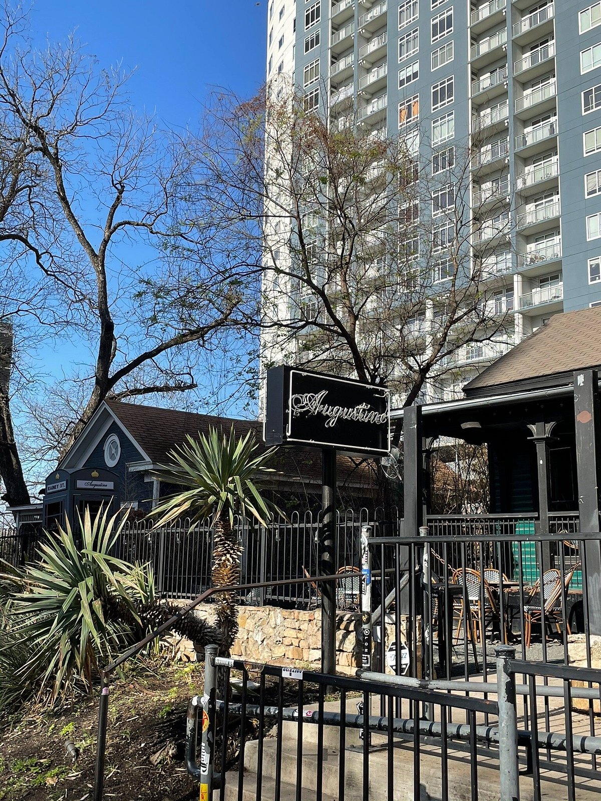 The Stay Put Review - Rainey Street - Austin - The Infatuation