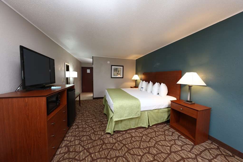 Hotel photo 35 of Best Western Hospitality Hotel & Suites.