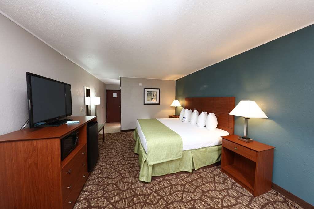 Hotel photo 32 of Best Western Hospitality Hotel & Suites.