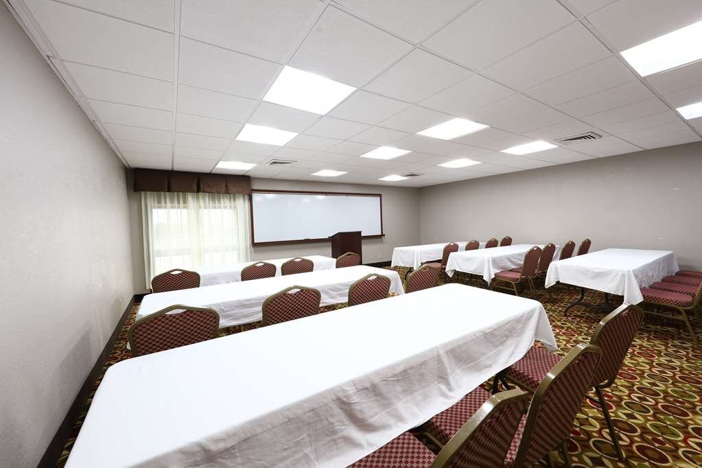 Hotel photo 4 of Best Western Hospitality Hotel & Suites.