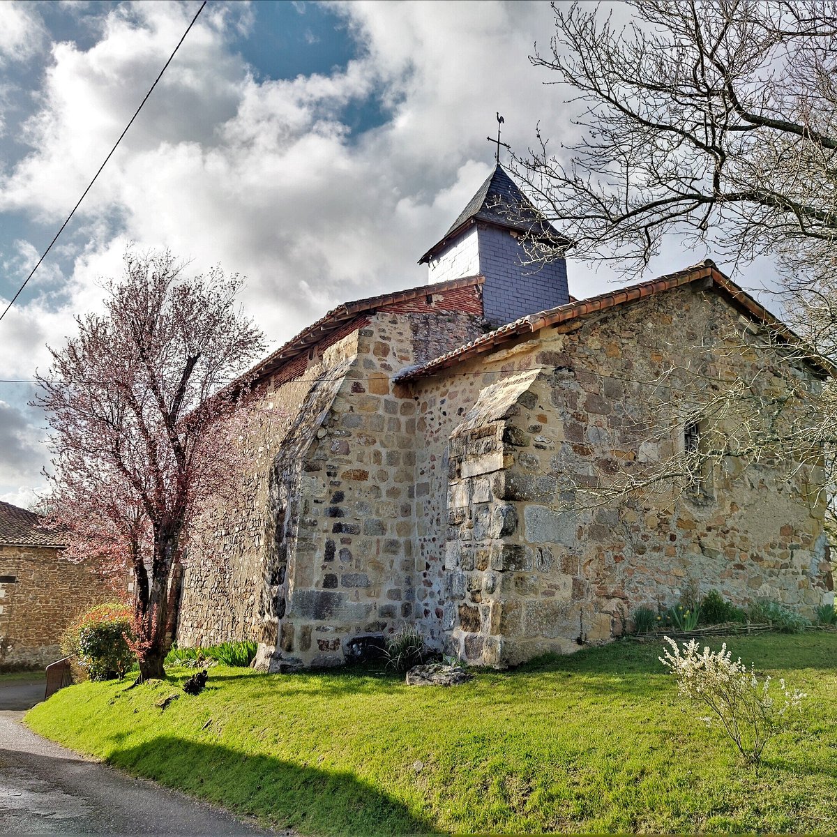 Chapelle Notre Dame De Laplaud (RoumazieresLoubert) Lohnt es sich?