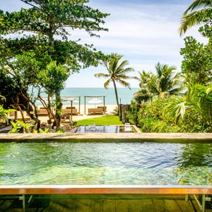 Suíte Master com Vista Mar e Piscina Privativa