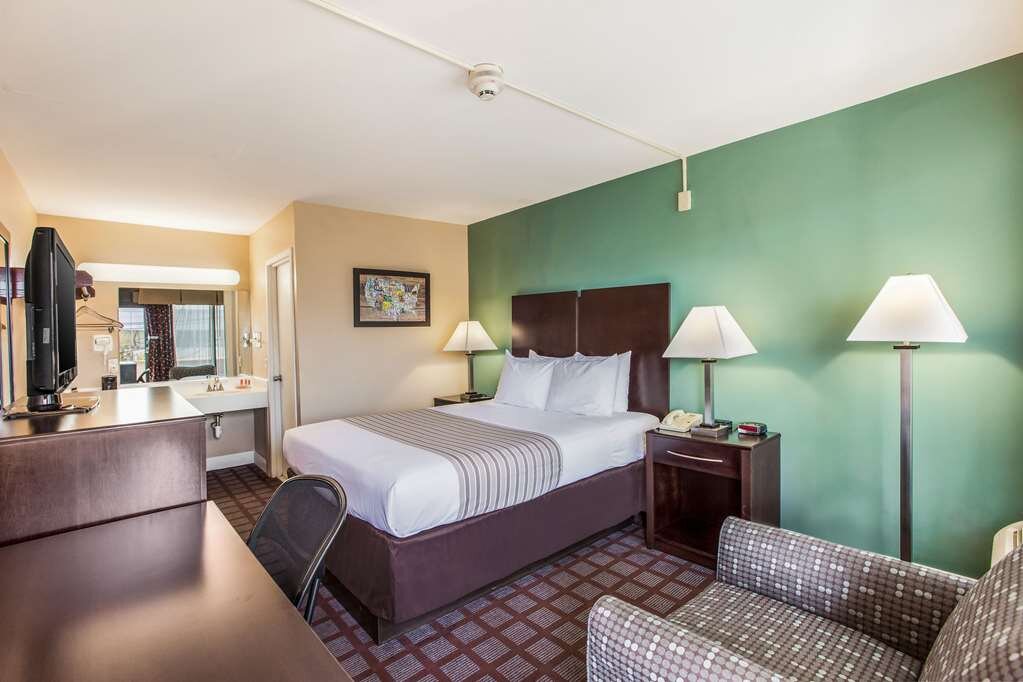 Hotel photo 63 of Super 8 by Wyndham Meadowlands.