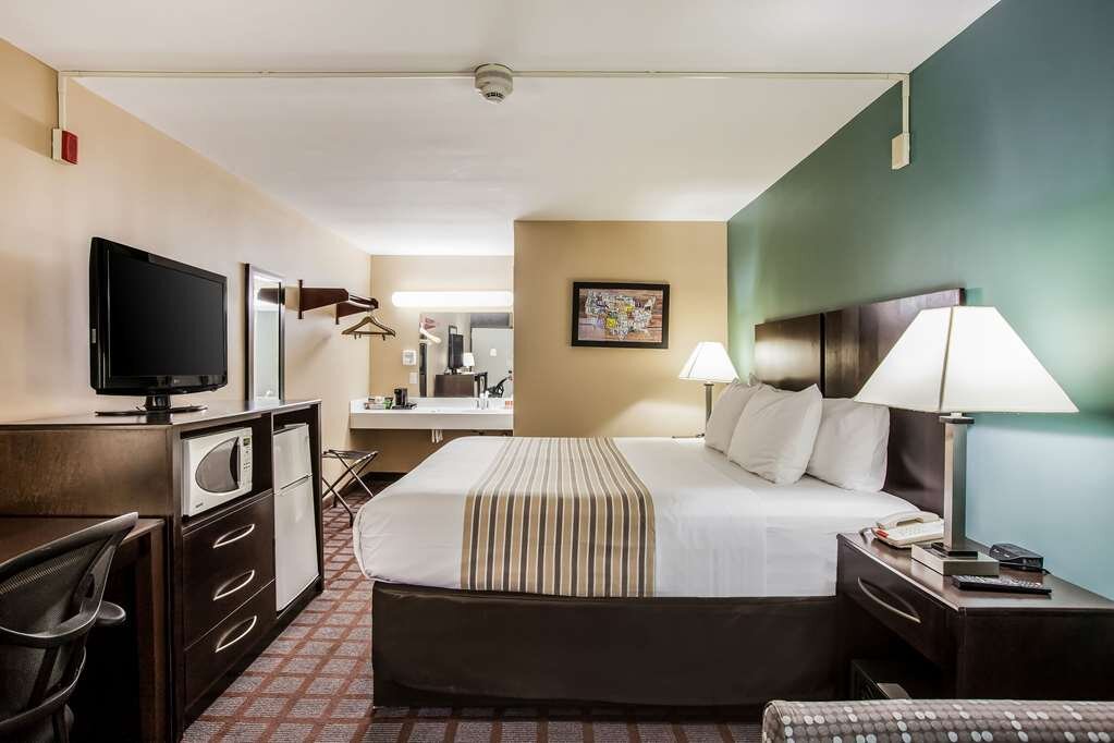 Hotel photo 16 of Super 8 by Wyndham Meadowlands.