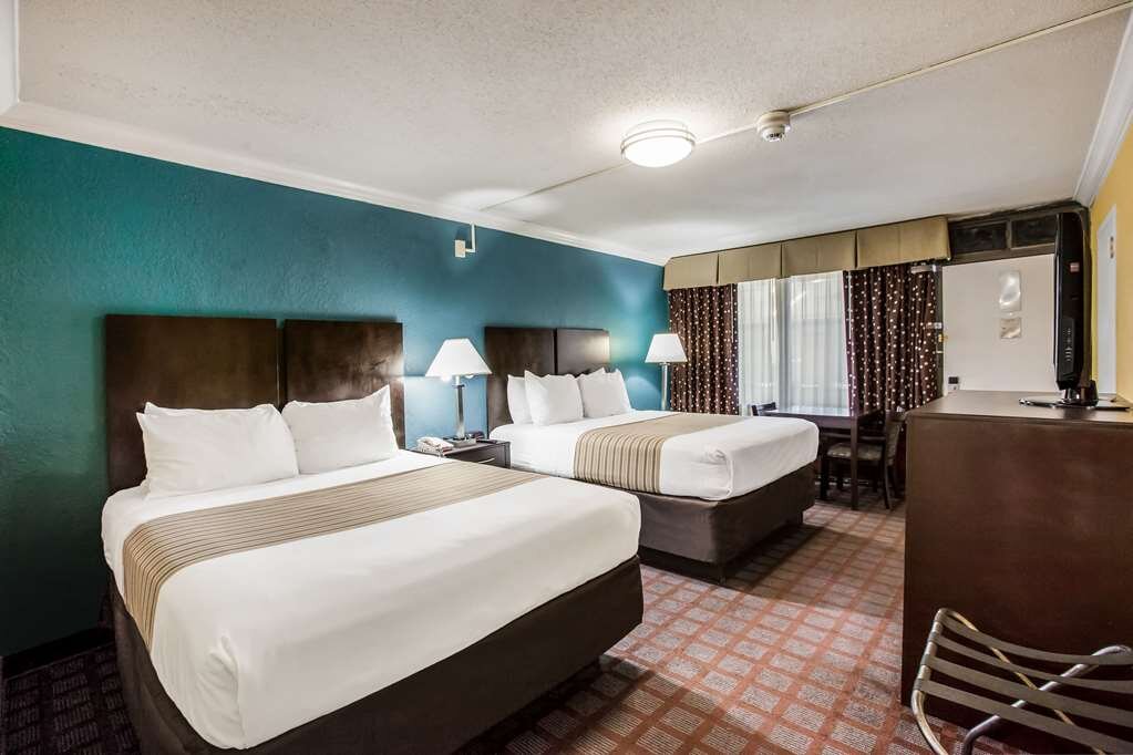 Hotel photo 29 of Super 8 by Wyndham Meadowlands.