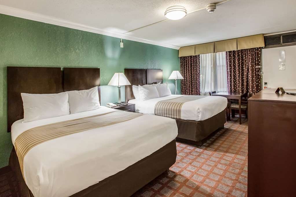 Hotel photo 55 of Super 8 by Wyndham Meadowlands.