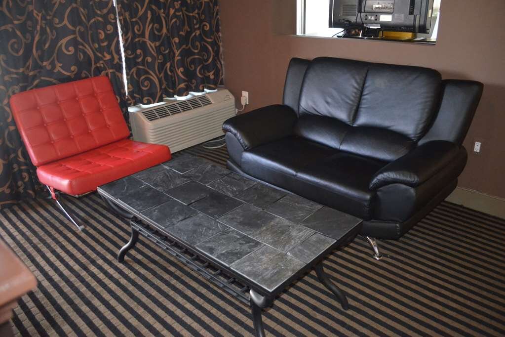 Hotel photo 12 of Super 8 by Wyndham Meadowlands.