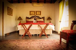 Room & Suite