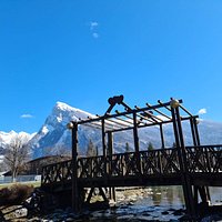 Pont "de bois" entre le petit et le grand lac
