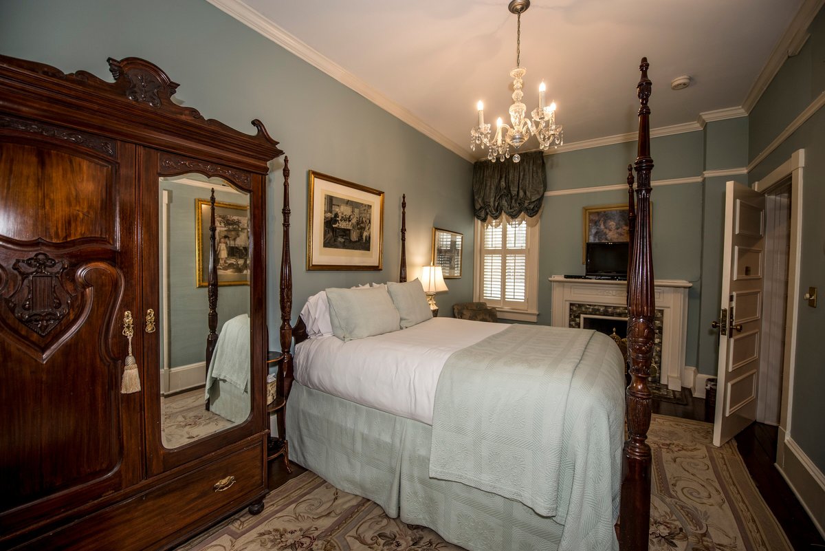 BALLASTONE INN - Updated 2022 Prices & Hotel Reviews (Savannah, GA)