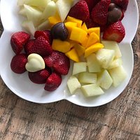 Acabamos con un cuenco de fruta, fresquita y muy rica.