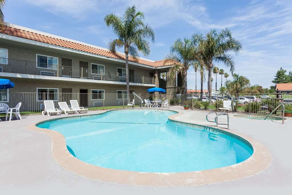 Hotel photo 2 of Travelodge by Wyndham Hemet CA.