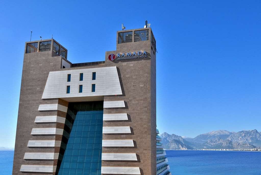 Ramada Plaza Antalya, Antalya bölgesinde otel