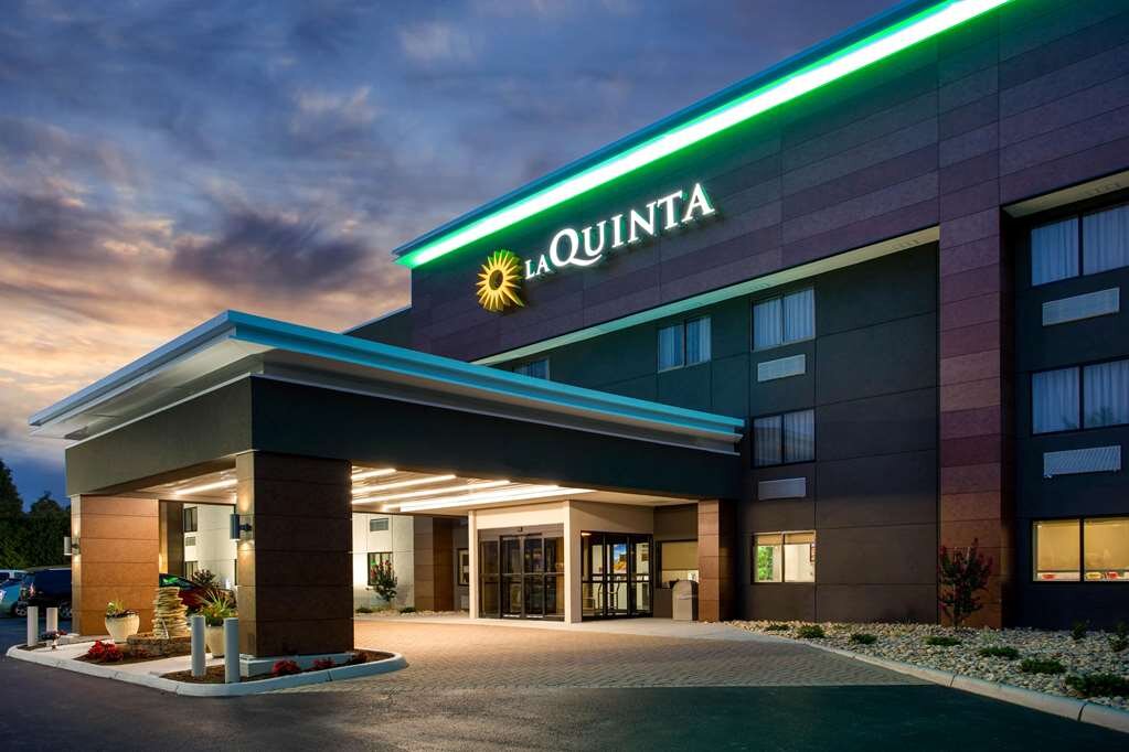 LA QUINTA INN BY WYNDHAM ROANOKE SALEM - Updated 2024 Prices & Hotel ...