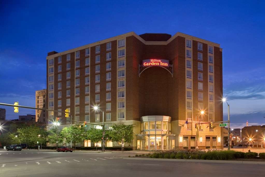 HILTON GARDEN INN DETROIT DOWNTOWN - Updated 2022 Prices & Hotel ...