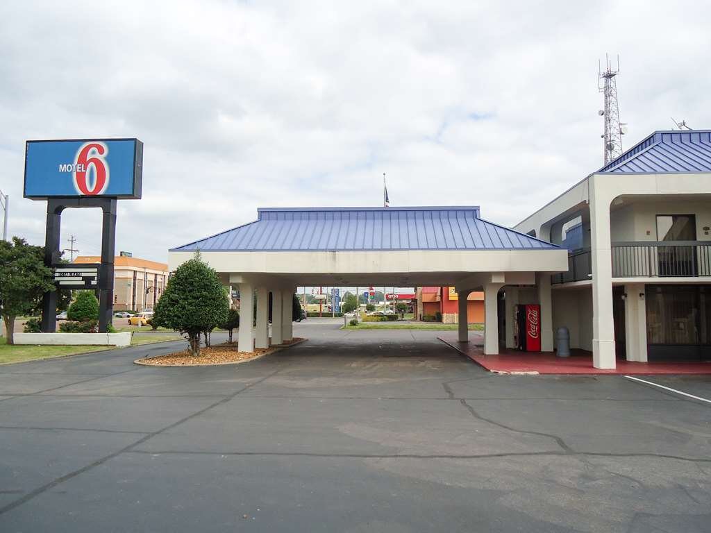 Motel 6 memphis 2025 graceland memphis tn