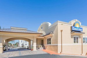 Days Inn by Wyndham Pensacola - Historic Downtown in Pensacola, image may contain: Hotel, Villa, Inn, City