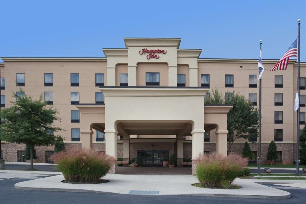 Hotel photo 24 of Hampton Inn Knoxville-West At Cedar Bluff.