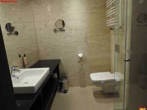 Room & Suite