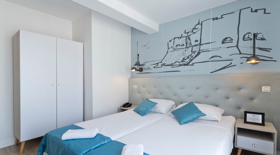 Doble or twin room with balcony