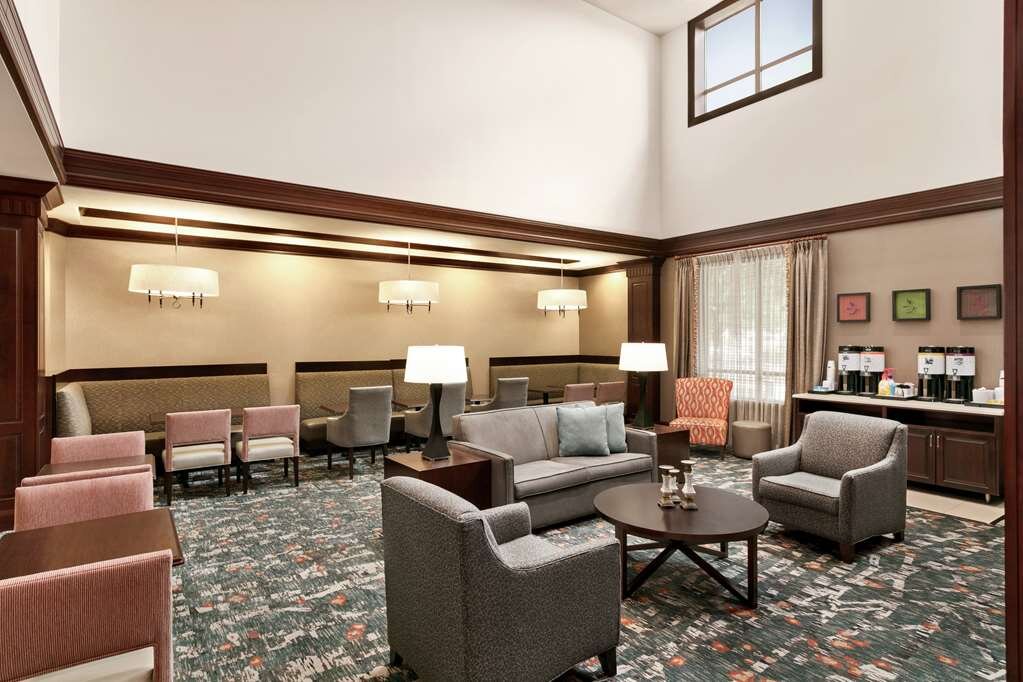 Hotel photo 23 of Hampton Inn & Suites Washington-Dulles International Airport.