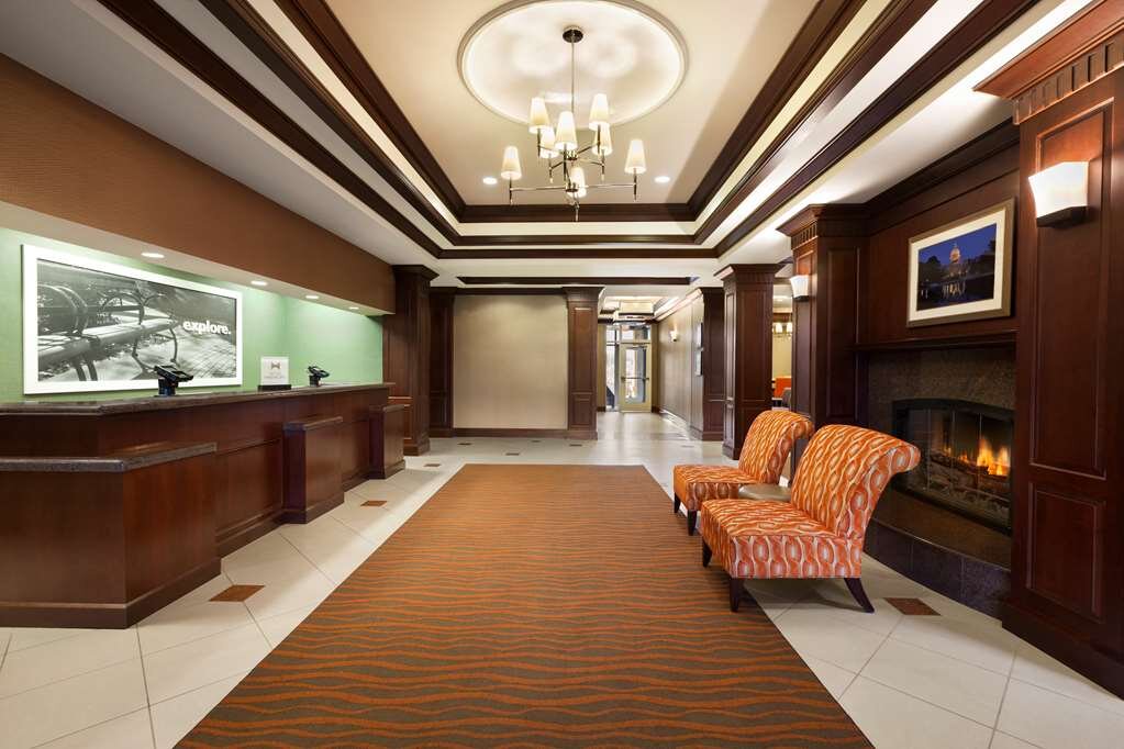 Hotel photo 25 of Hampton Inn & Suites Washington-Dulles International Airport.
