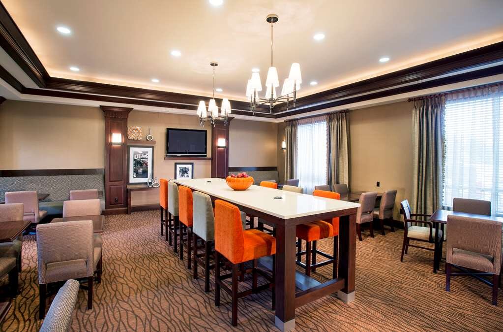 Hotel photo 39 of Hampton Inn & Suites Washington-Dulles International Airport.