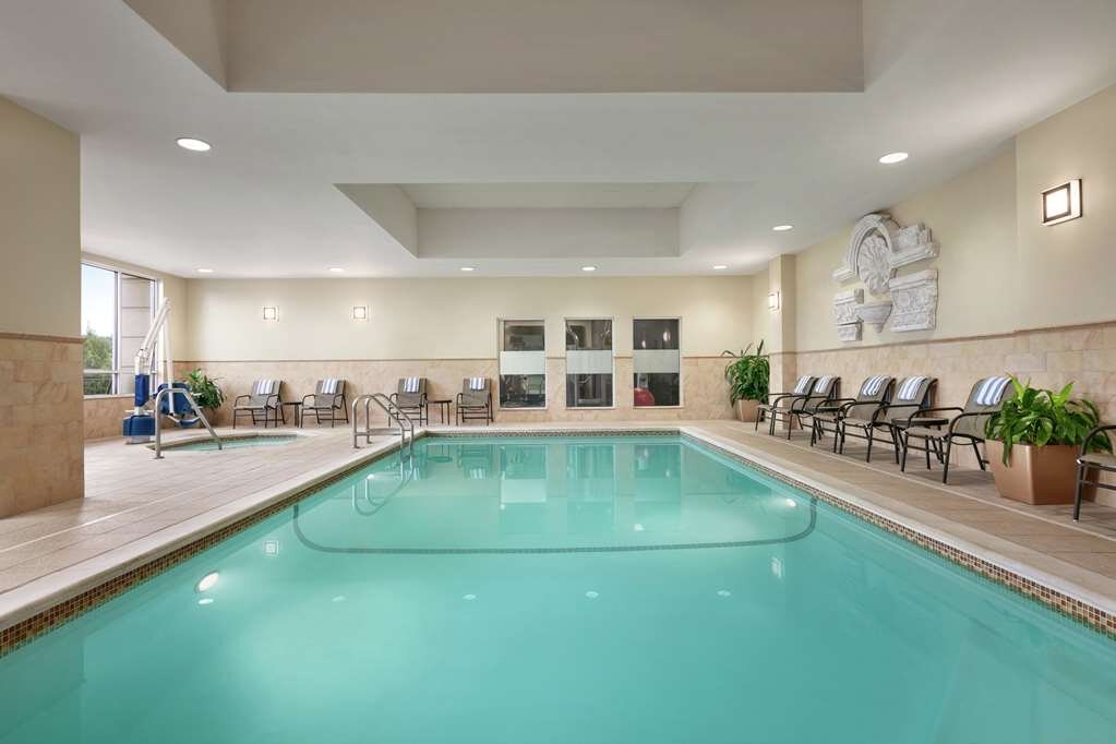 Hotel photo 5 of Hampton Inn & Suites Washington-Dulles International Airport.