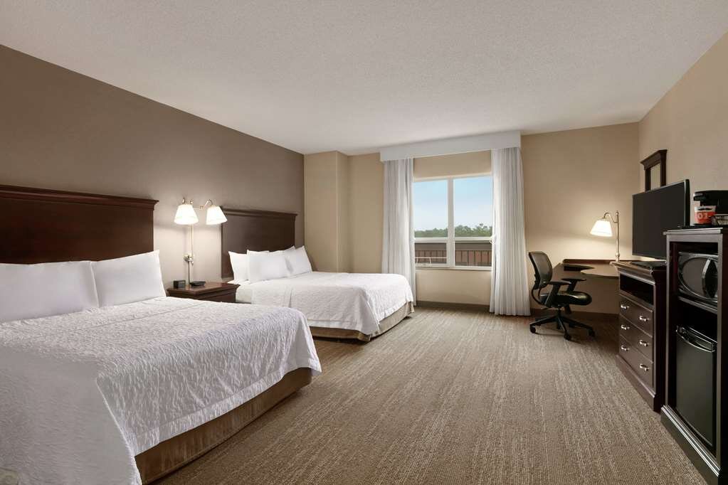 Hotel photo 24 of Hampton Inn & Suites Washington-Dulles International Airport.