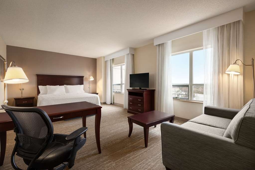 Hotel photo 35 of Hampton Inn & Suites Washington-Dulles International Airport.