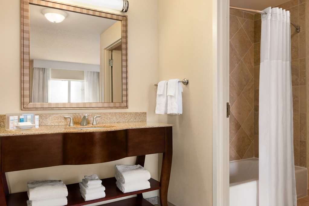 Hotel photo 41 of Hampton Inn & Suites Washington-Dulles International Airport.