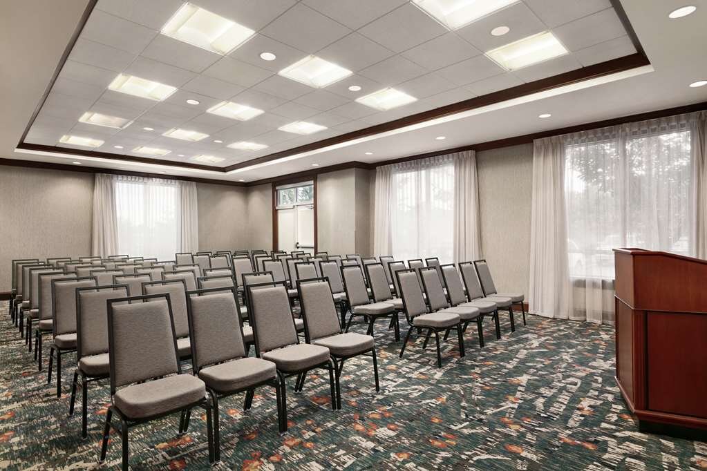 Hotel photo 3 of Hampton Inn & Suites Washington-Dulles International Airport.
