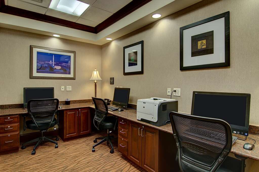 Hotel photo 29 of Hampton Inn & Suites Washington-Dulles International Airport.