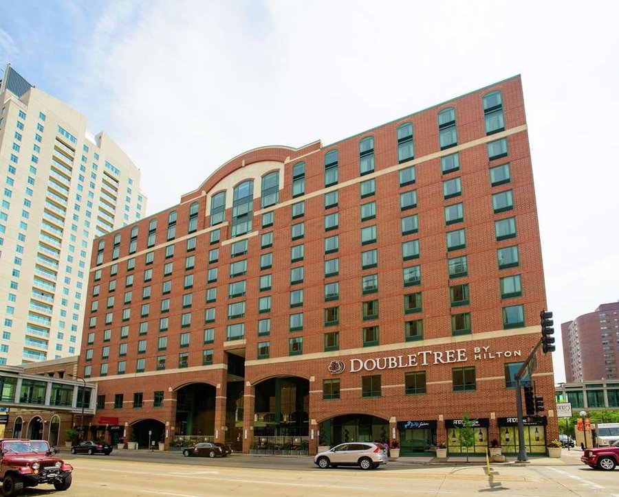 DOUBLETREE BY HILTON HOTEL ROCHESTER - MAYO CLINIC AREA $135 ($̶2̶1̶1̶ ...