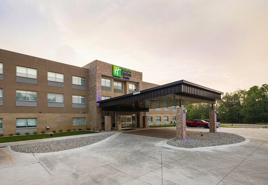 Holiday Inn Express Suites Portage UPDATED 2021 Prices  Reviews