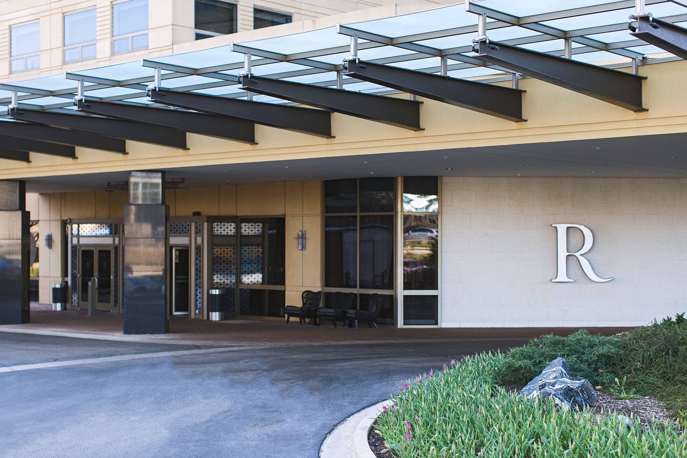 RENAISSANCE CHICAGO O HARE SUITES HOTEL 165 1 7 9 Updated 2023 renaissance-chicago-o-hare-suites-hotel-165-1-7-9-updated-2023