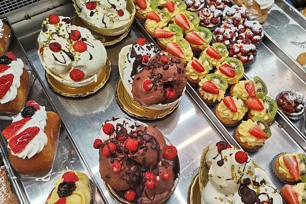 Cafe Pasticceria Dagnino: Sicilian Bakery in Rome - An American in Rome