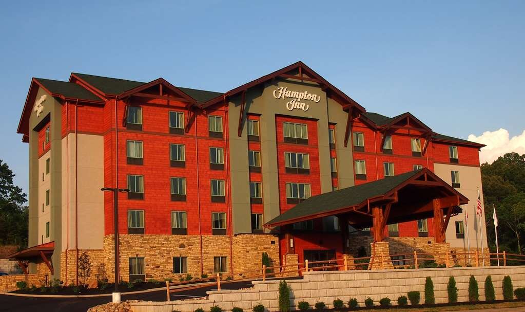 Hotel photo 8 of Hampton Inn Pigeon Forge.
