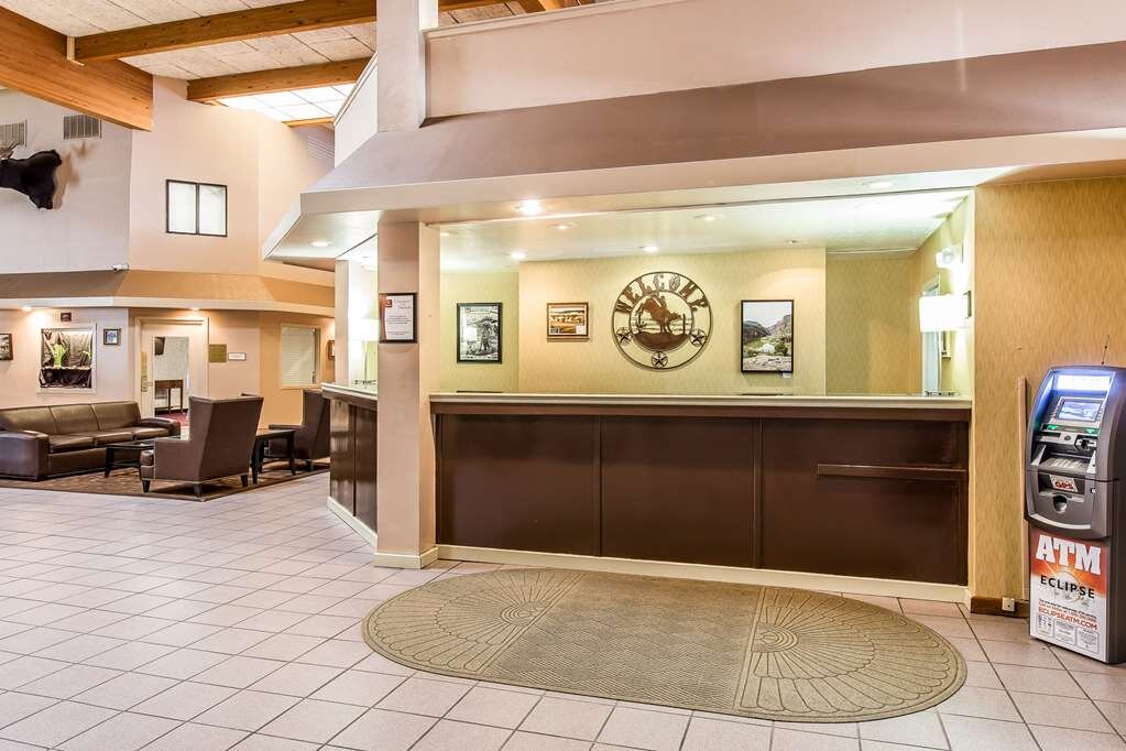 QUALITY INN SUITES 102 1 3 1 Updated 2022 Prices Hotel   Lobby 