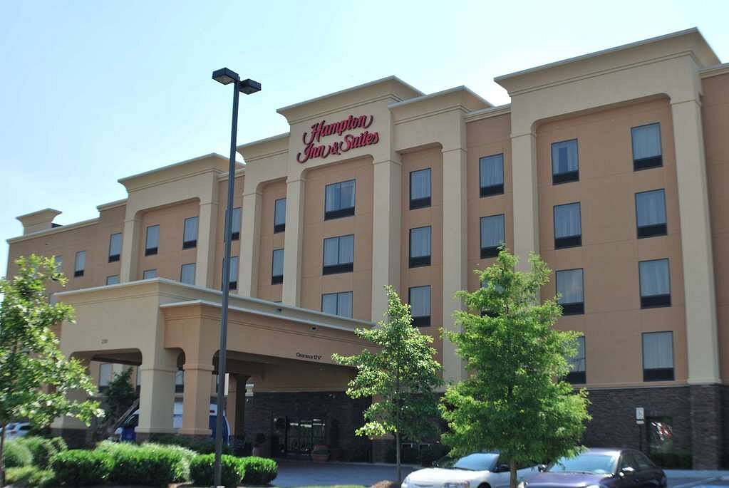 Hampton Inn &amp; Suites Nashville @ Opryland, hotel in Nashville