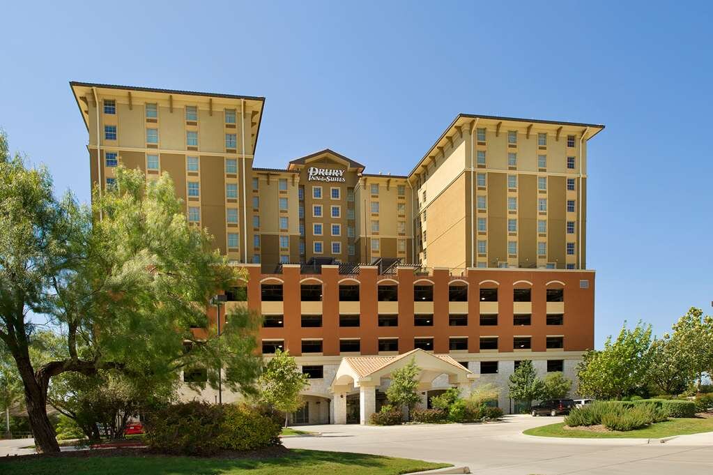 DRURY INN & SUITES SAN ANTONIO NEAR LA CANTERA PARKWAY $99