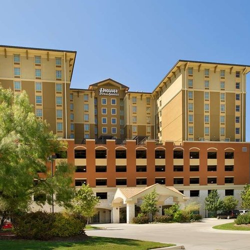 THE 10 CLOSEST Hotels to Six Flags Fiesta Texas, San Antonio