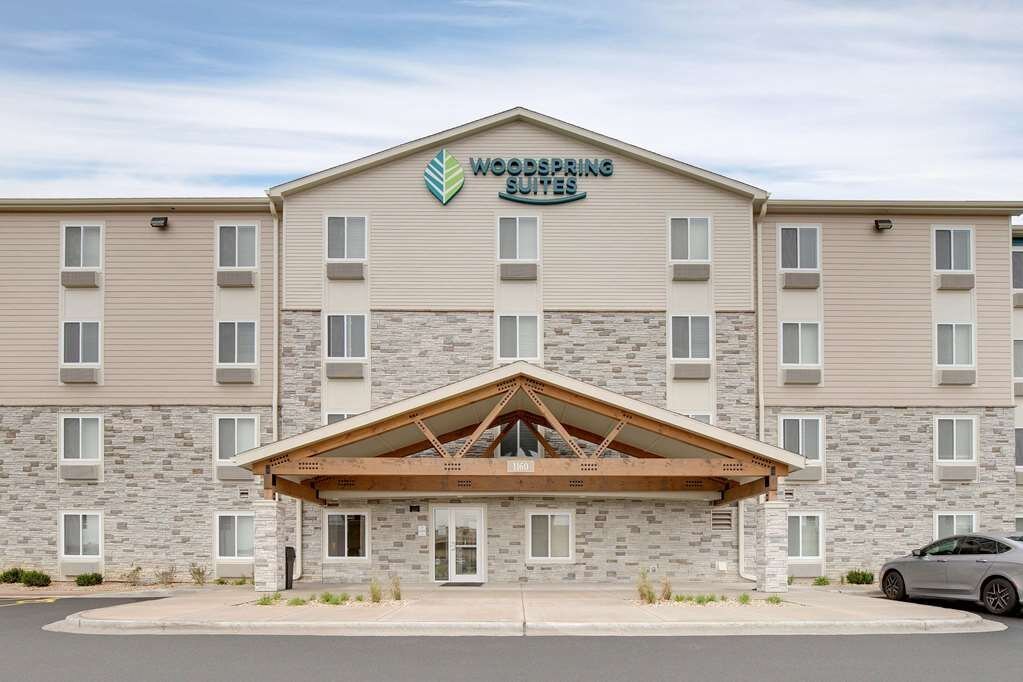 Hotels in Carol Stream, IL  Holiday Inn & Suites Chicago-Carol Stream  (Wheaton)