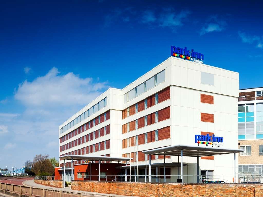Телефоне house. Park Inn by Radisson. PETERBOROUGHTOWN Centre
