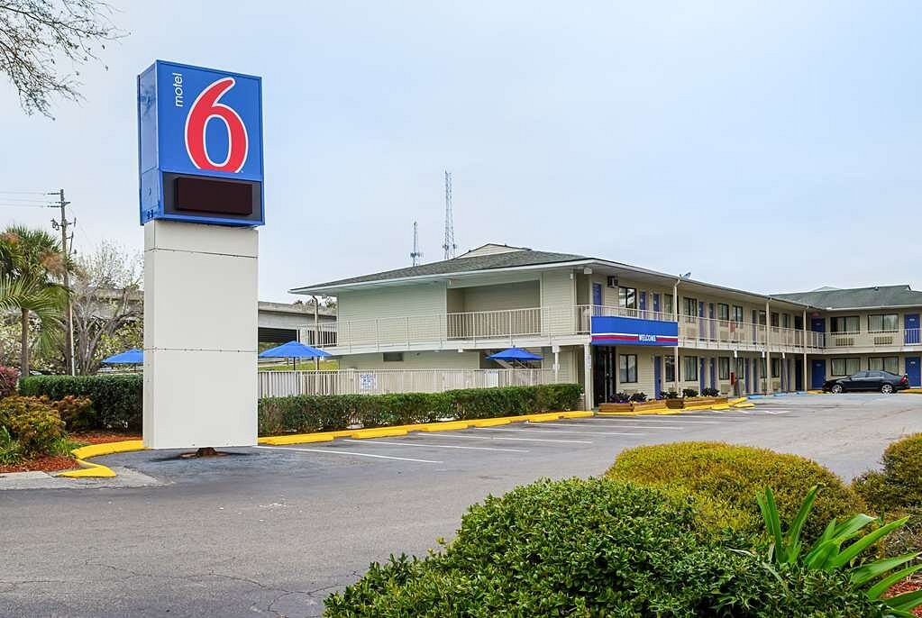 Motel 6 Charleston, SC - South, hotel in Charleston