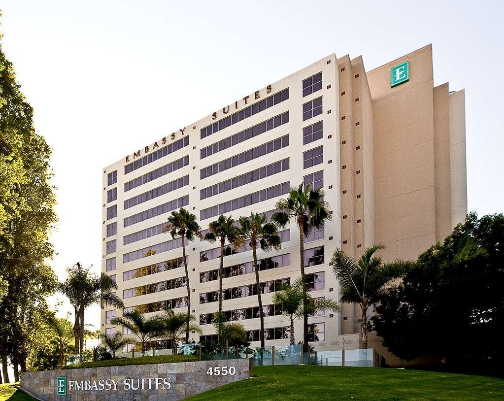 Embassy Suites by Hilton San Diego La Jolla, hotell i San Diego