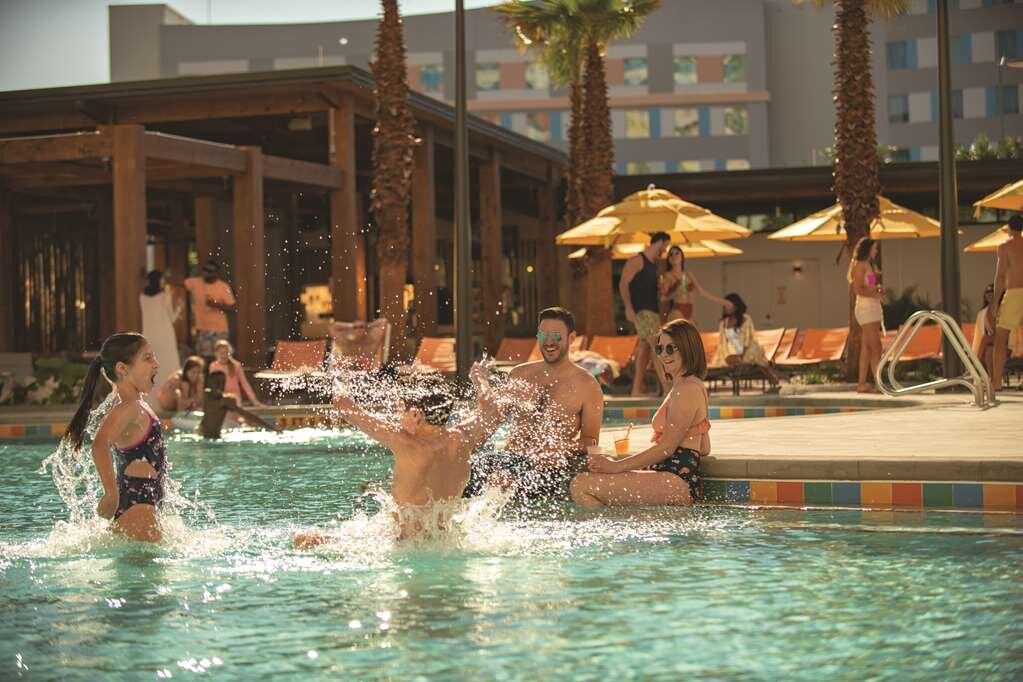 Hotel photo 1 of Universal’s Endless Summer Resort - Dockside Inn and Suites.